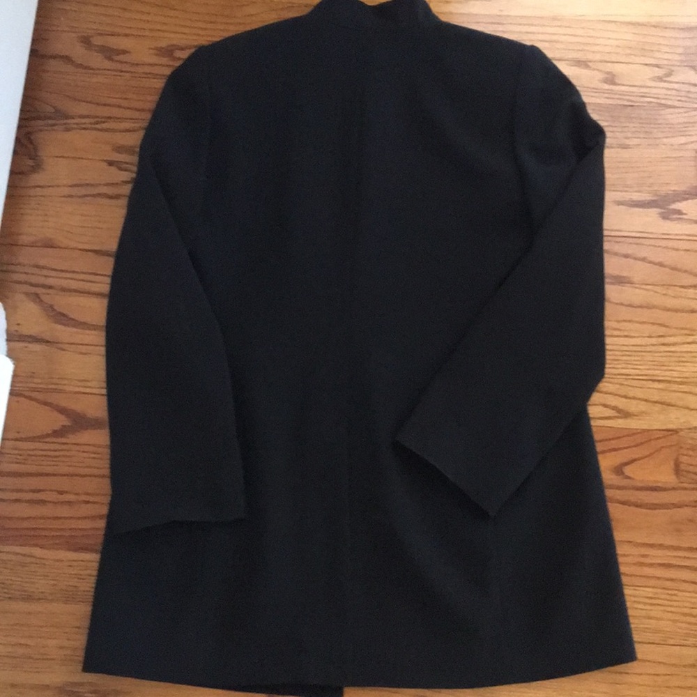 Blazer - Picture 4 of 4